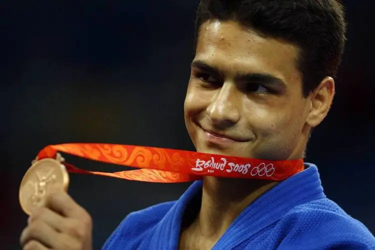 Leandro Guilheiro conquistou medalha de ouro na categoria meio-médio (até 81 quilos) (Getty Images)