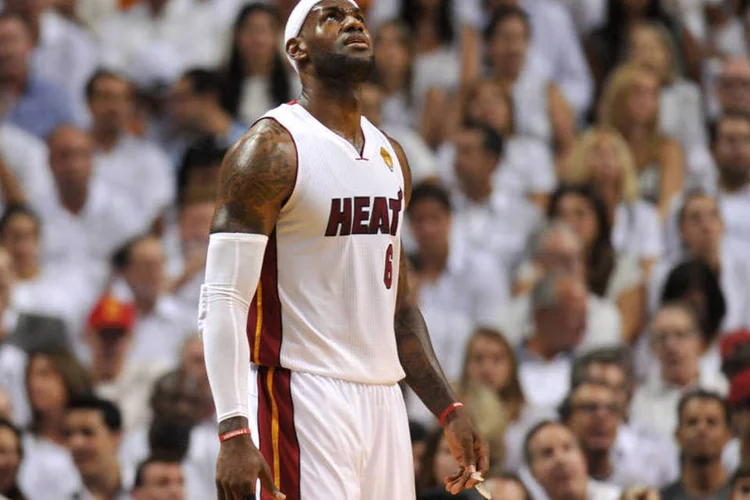 LeBron James, do Miami Heat, durante partida da final da NBA contra o San Antonio Spurs (Steve Mitchell/USA TODAY Sports/Reuters)