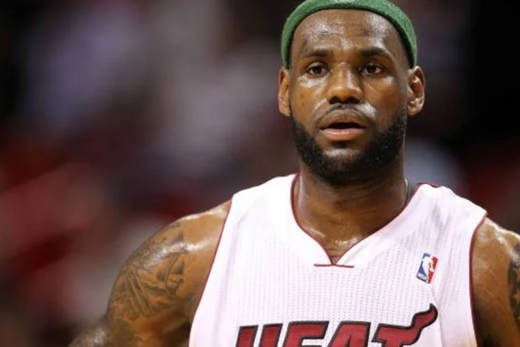 LeBron James: "o ódio sempre existiu nos Estados Unidos. Sim, nós sabemos disso, mas Donald Trump acaba de fazer com que fique na moda novamente" (Mike Ehrmann/Getty Images)