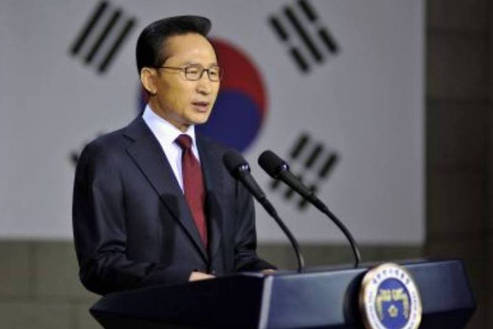 Presidente sul-coreano anuncia bloqueio do comércio com Coreia do Norte