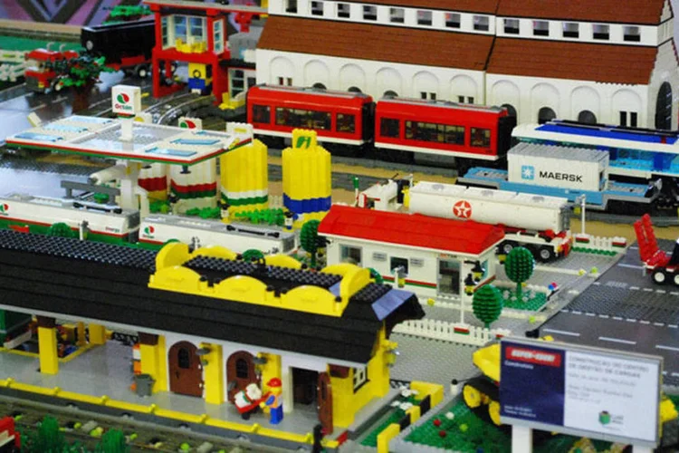 Histórias diferentes (Divulgação / Lego)