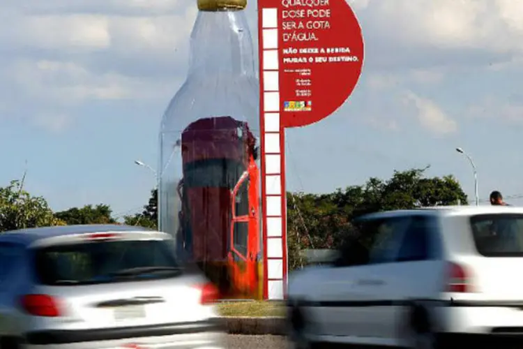 
	Campanha em favor da Lei Seca mostra carro destru&iacute;do por acidente provocado pela bebida ao volante
 (Marcello Casal Jr./ABr)