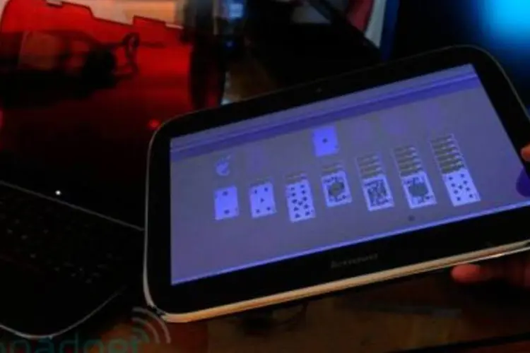 Laptop "híbrido" IdeaPad U1, da Lenovo: empresa aposta em tablets (.)