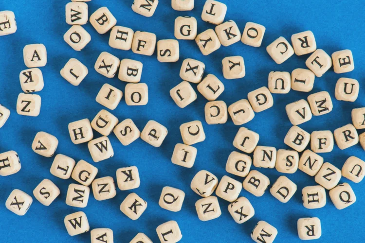 letras (Thinkstock/bee32)