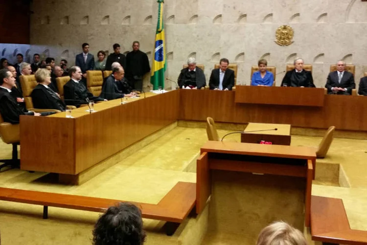 
	STF: vota&ccedil;&atilde;o segue na corte e, at&eacute; a proclama&ccedil;&atilde;o do resultado, os ministros podem rever seus votos
 (Valter Campanato/Agência Brasil)