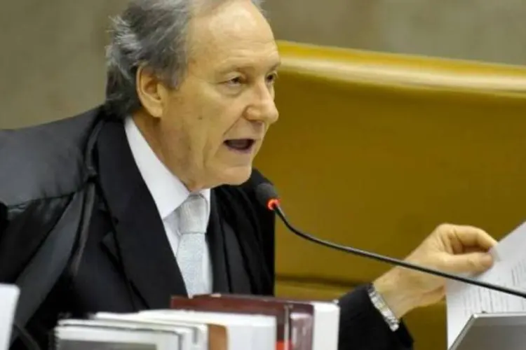 
	O ministro revisor: Lewandowski afirmou estar configurado o recebimento de vantagem indevida pelo ex-parlamentar
 (José Cruz/Agência Brasil)