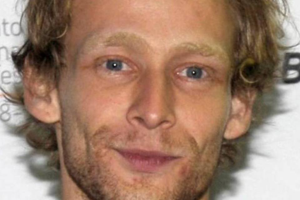 Ator Johnny Lewis é encontrado morto em Los Angeles