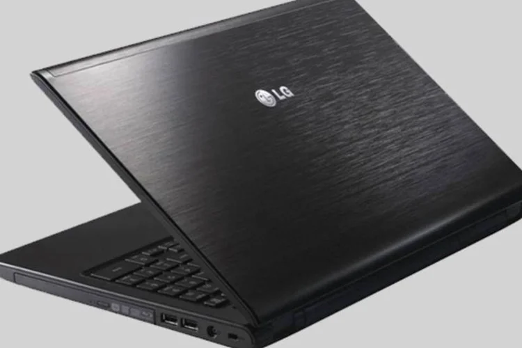 Notebook A530 3D da LG: O monitor tem 15,6” e resolução máxima de 1920 x 1080 (Divulgação)