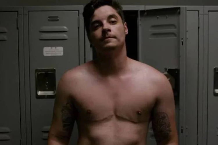 
	Jake nasceu no corpo de uma mulher, mas, como declara no v&iacute;deo, desde muito jovem se identificava com o g&ecirc;nero masculino
 (Divulgação/AdNews)