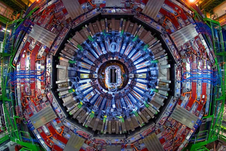 Sensor CMS, do LHC: novo recorde mundial de colisão de partículas  (CERN / divulgação)