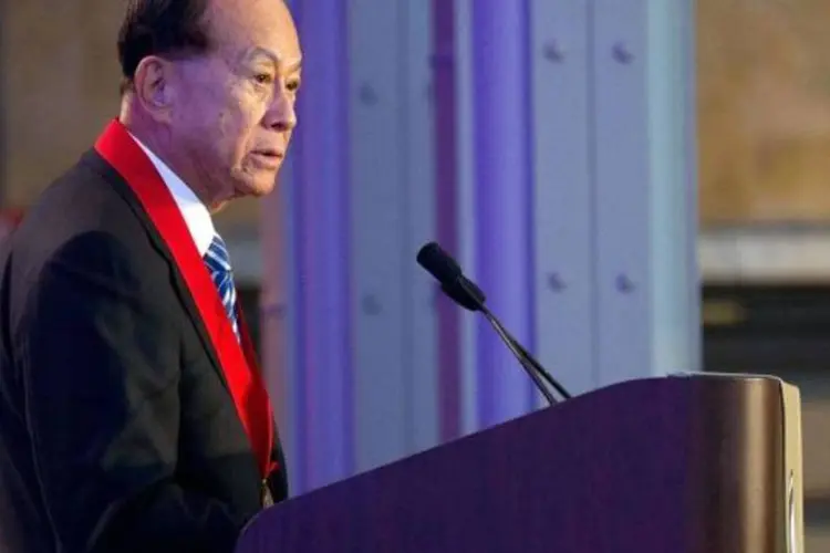 
	Li Ka-shing: &ldquo;se as empresas pagarem um ou dois por cento a mais, muitos pobres poderiam ser beneficiados&rdquo;
 (Dario Cantatore)