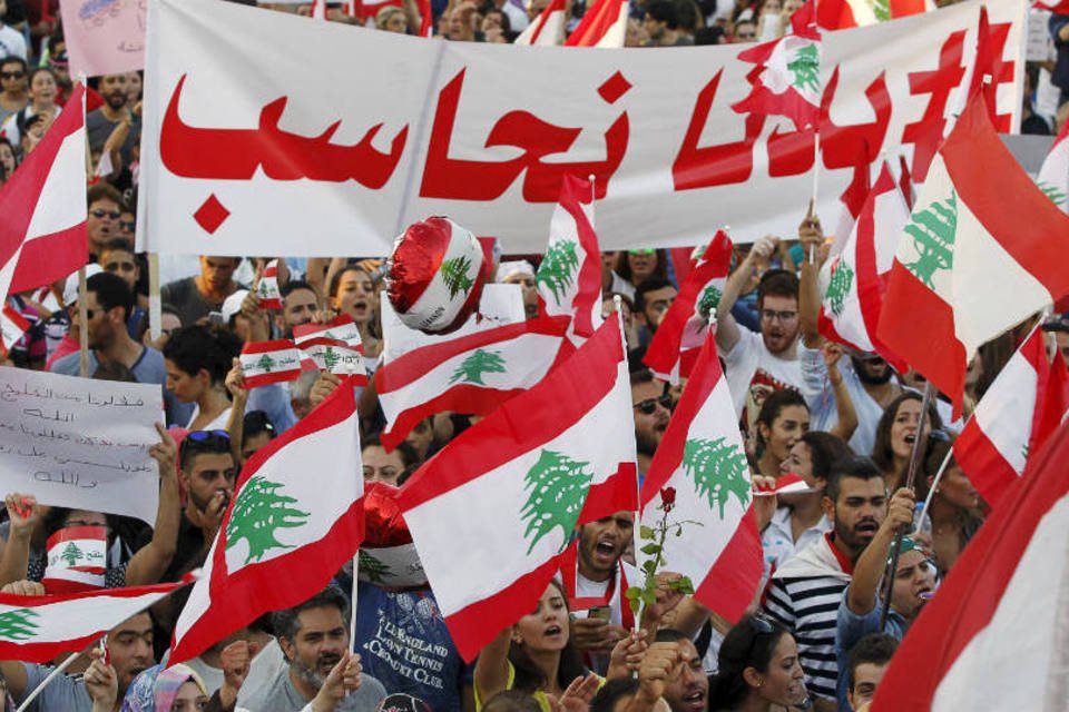 Manifestação contra a corrupção no Líbano reúne milhares
