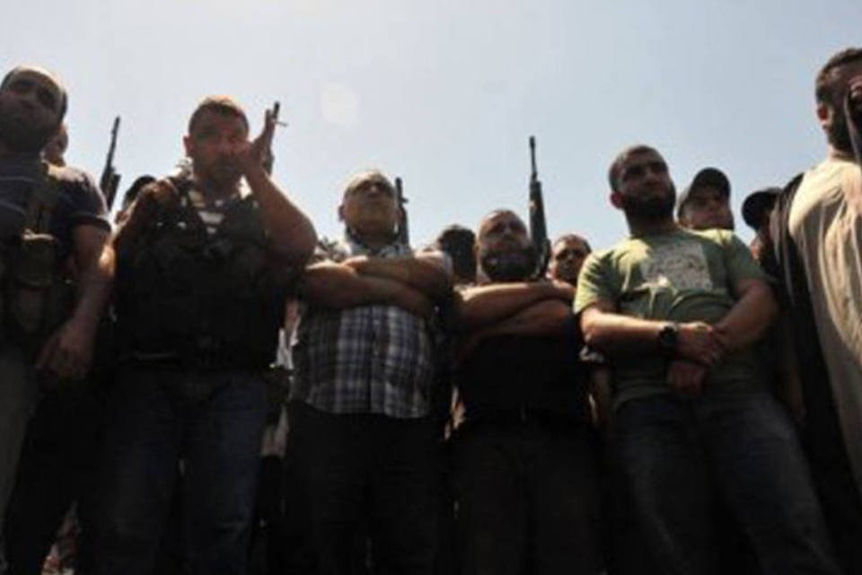 Dezesseis soldados libaneses morrem em confrontos