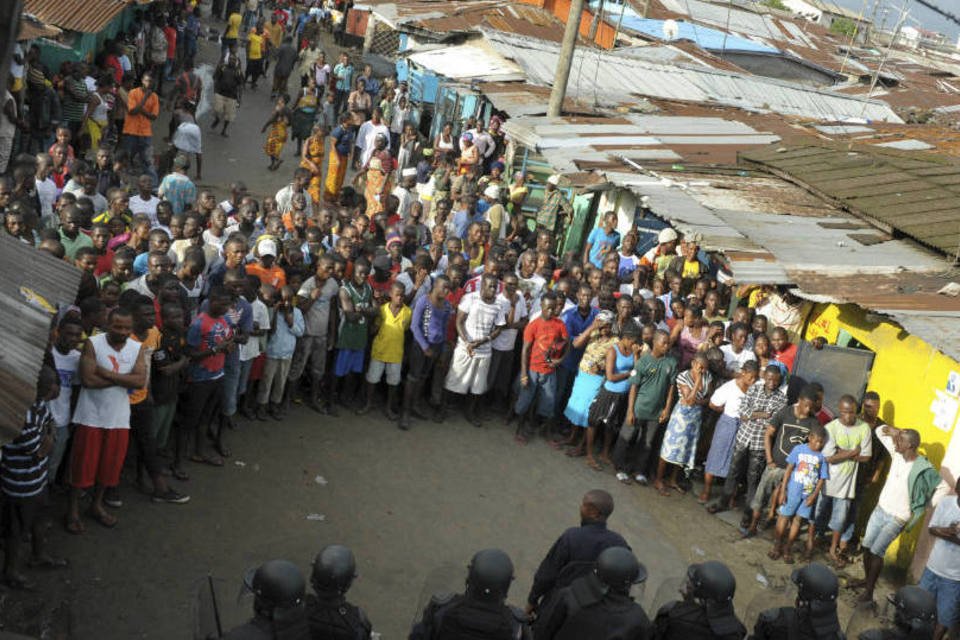 Ebola se espalha na Nigéria e Libéria, como novos casos
