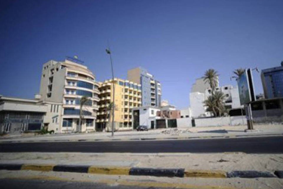 Milícias rivais combatem nas ruas de Tripoli