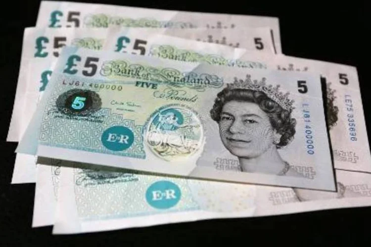 
	Libra: a moeda brit&acirc;nica est&aacute; agora 11,7% mais fraca do que estava antes do Reino Unido votar por sua sa&iacute;da da UE
 (Chris Ratcliffe/AFP)