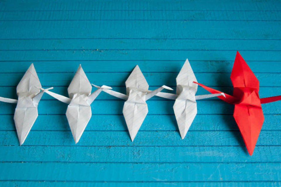 Origamis de tsurus organizados em fila: liderança (Foto/Thinkstock)