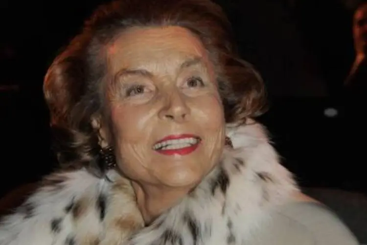a bilionária francesa Liliane Bettencourt, de 87 anos, que agora está no centro de uma crise política. (.)