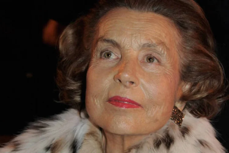 Liliane Bettencourt, a mulher mais rica da França e única herdeira do fundador da L'Oreal: sanidade questionada após dar 1bilhão de euros em presentes a um fotógrafo (Francois Durand/Getty Images)