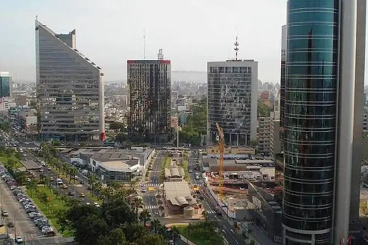 
	Lima, no Peru: inc&ecirc;ndio ocorreu em um dos edif&iacute;cios da pra&ccedil;a Dois de Maio
 (Christian911/Wikimedia Commons)