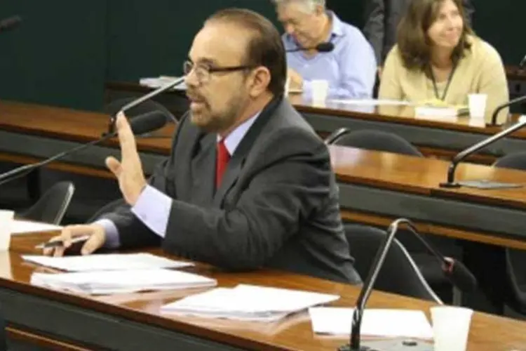 O deputado Lincoln Portella: mais de 40 prefeitos para falar sobre o salário mínimo (Reprodução)