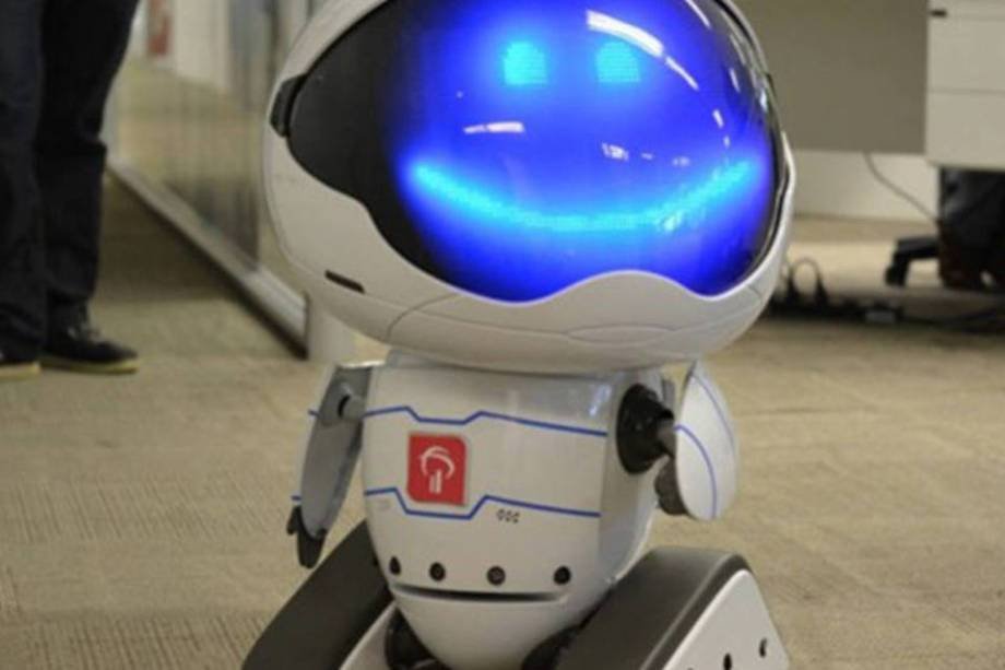 Robô que faz brincadeiras e analisa reações é apresentado