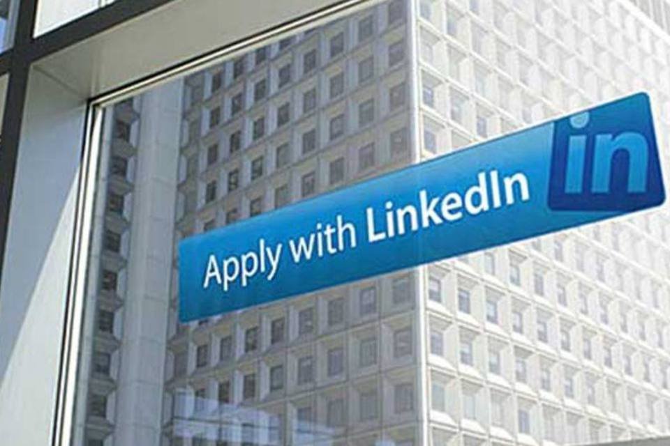 LinkedIn cria botão para candidatos a emprego