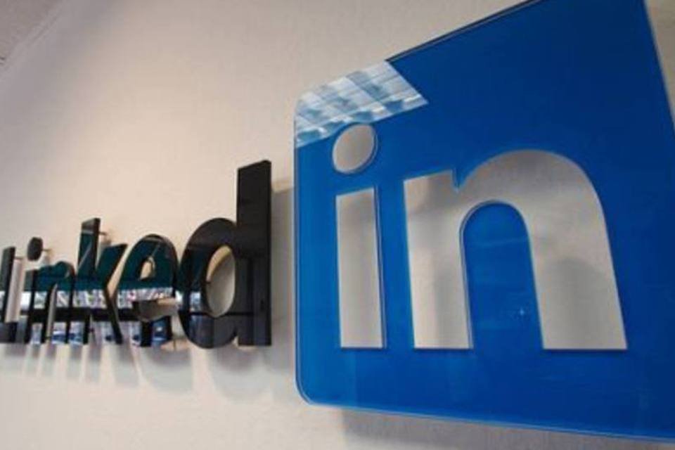 De perfil corporativo, o LinkedIn tem hoje 65 milhões de profissionais cadastrados em seu banco de dados (.)