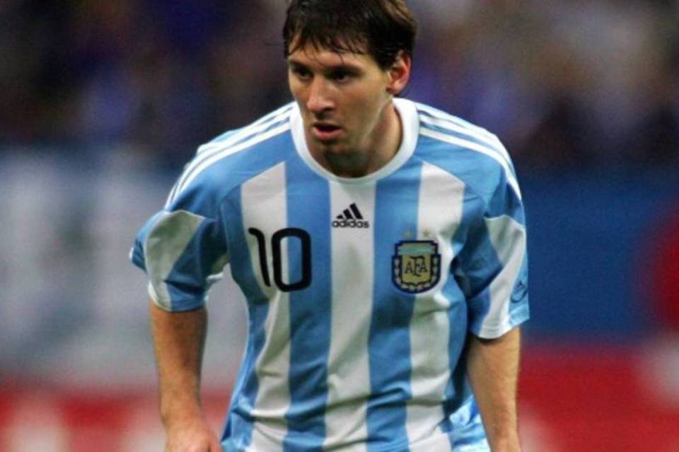 Messi deseja 'força e afeto' a Cristina Kirchner