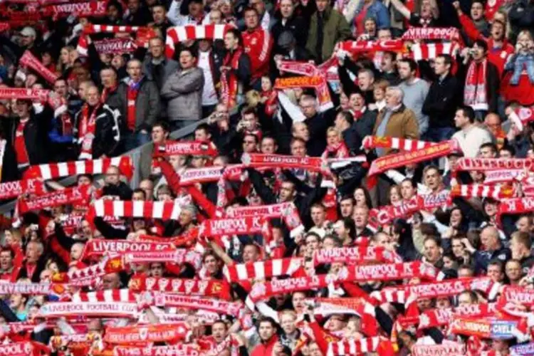 Torcida do Liverpool: China Investment Corporation (CIC) está intreressada em comprar o clube inglês  (.)