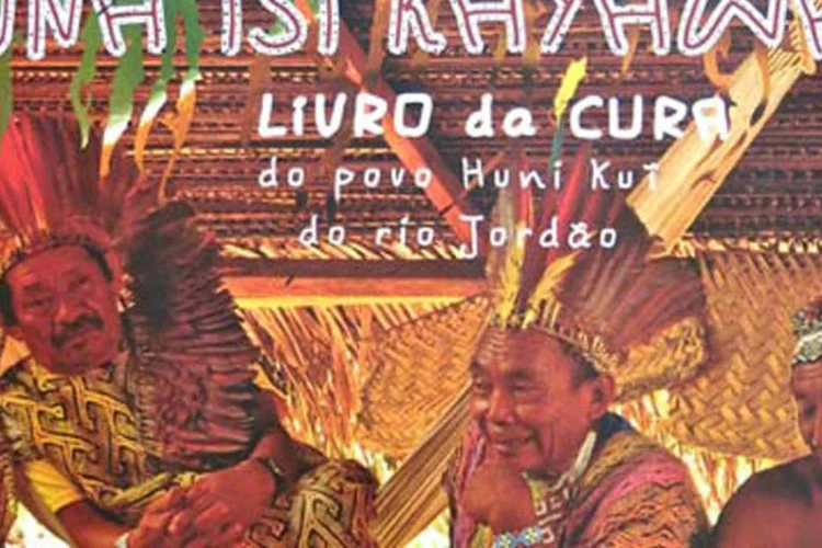 Livro da cura: mil exemplares, destinados exclusivamente aos índios, foram feitos com papel sintético (Divulgação)