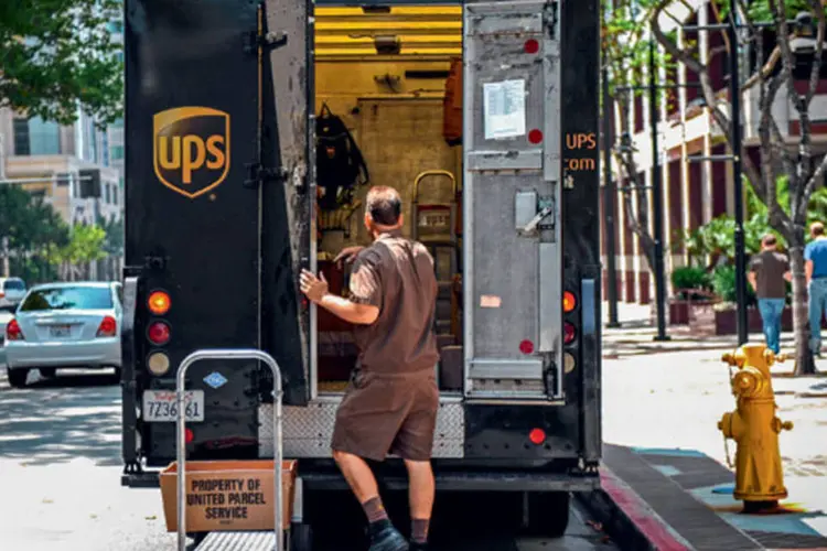 Funcionário da UPS nos Estados Unidos: liberdade para modificar a rota das entregas (Kevork Djansezian/GETTY IMAGES)