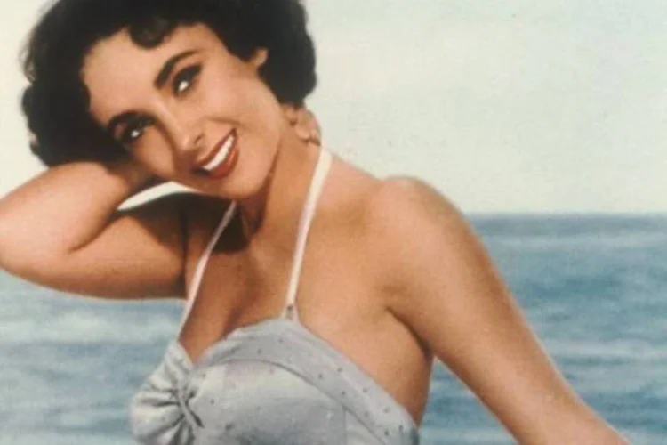 O leilão continuará nesta quarta-feira com a coleção de roupas da diva Liz Taylor (Getty Images)