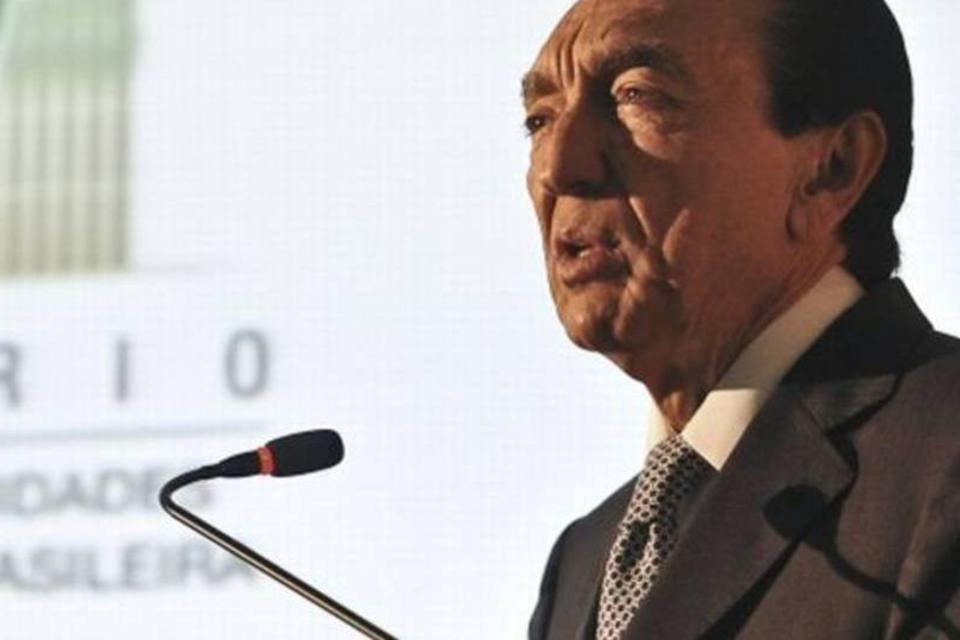 Lobão aprova substituição 'caseira' para Petrobras