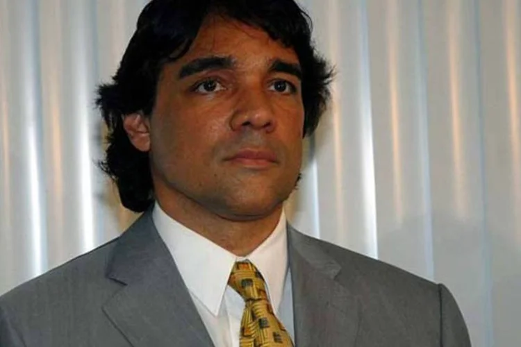 Senador Lobão Filho foi submetido a cirurgias no tórax para drenar líquido acumulado (Wikimedia Commons)