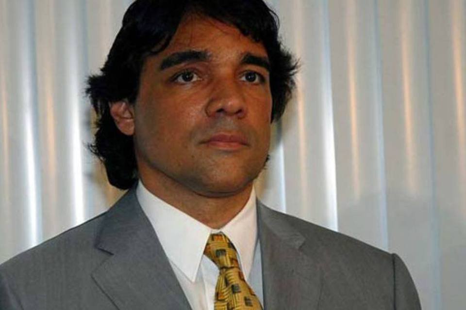 Senador Lobão Filho é transferido para Hospital Albert Einstein