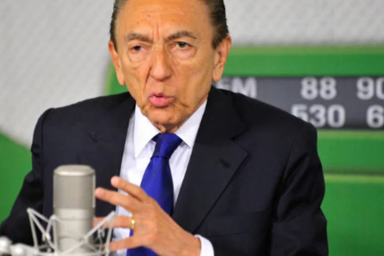 Lobão: o senador contou com o apoio do líder da legenda, Renan Calheiros (AL), e do ex-presidente José Sarney (Elza Fiúza/ABr/Agência Brasil)