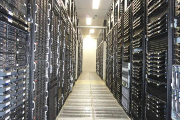 
	Data center: &ldquo;Al&eacute;m da quest&atilde;o de proteger os dados, precisamos dar soberania para a Justi&ccedil;a quando ela requisitar dados de usu&aacute;rios brasileiros&rdquo;, diz ministro das Comunica&ccedil;&otilde;es, Paulo Bernardo
 (Luísa Melo/Exame.com)