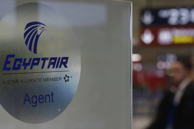 
	Avi&atilde;o: &quot;Meu correspondente eg&iacute;pcio tamb&eacute;m confirmou que ainda n&atilde;o est&aacute; provado que o material encontrado &eacute; do avi&atilde;o da EgyptAir&quot;
 (Christian Hartmann / Reuters)