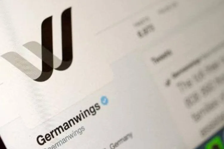 Logotipo da Germanwings muda para a cor preta em sua página no Twitter (Marius Becker/AFP)