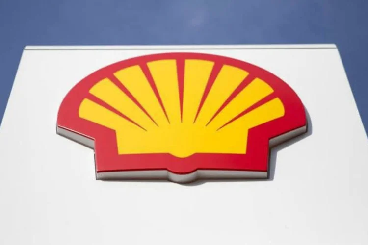 
	Logo da Shell: &quot;A Shell espera atualmente uma redu&ccedil;&atilde;o potencial total de aproximadamente 2.800 empregos a n&iacute;vel mundial&quot;
 (Neil Hall/Reuters)
