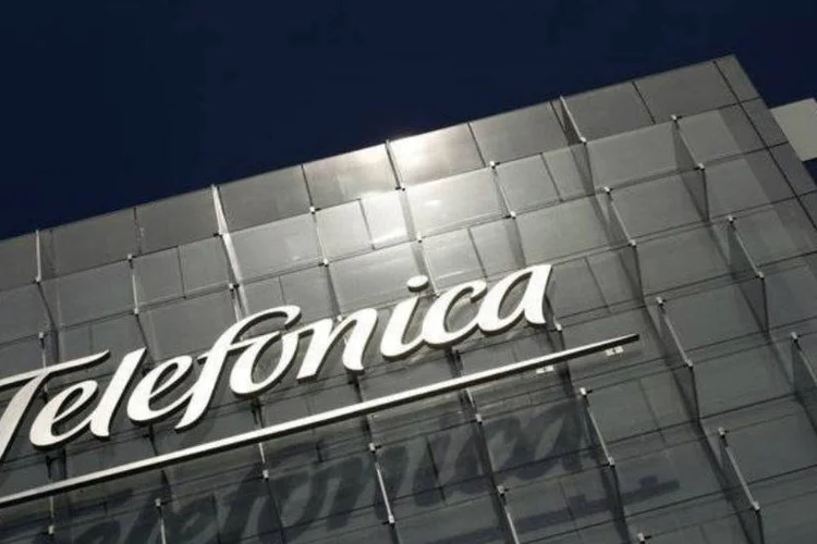 
	Telef&ocirc;nica: lucro l&iacute;quido teve queda de 56,4% em rela&ccedil;&atilde;o ao mesmo per&iacute;odo do ano passado
 (Susana Vera/Reuters)