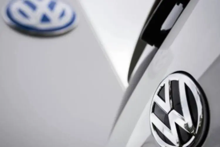 
	Logo da Volkswagen, em Berlim: duas das fontes disseram que a reuni&atilde;o estava demorando mais do que o esperado
 (Odd Andersen/AFP)