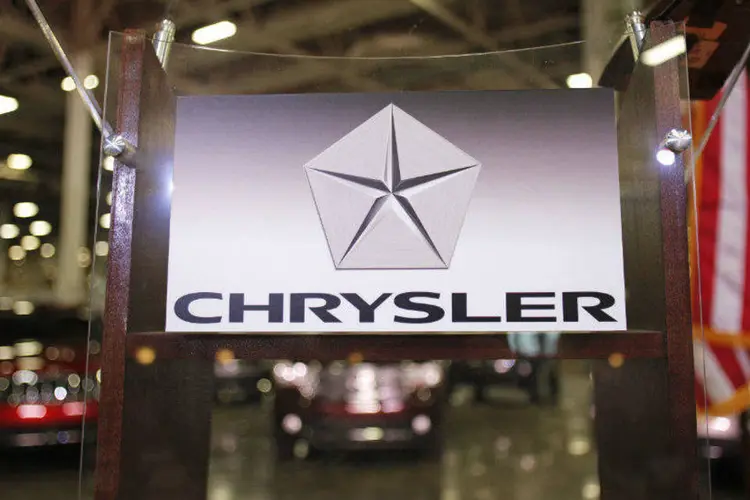 
	Logo da Chrysler: &quot;O mercado est&aacute; apostando em rumores de que a s&oacute;cia deles na China queira entrar no grupo&quot;, afirmou um operador em Mil&atilde;o
 (Bill Pugliano/Getty Images)