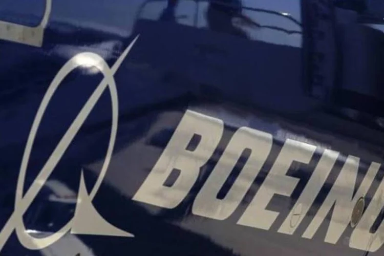 
	Logo da Boeing: a UE pede san&ccedil;&otilde;es por considerar que Washington n&atilde;o acabou com os subs&iacute;dios da Boeing, de acordo com uma decis&atilde;o da OMC de 23 de mar&ccedil;o
 (Lucy Nicholson/Reuters)