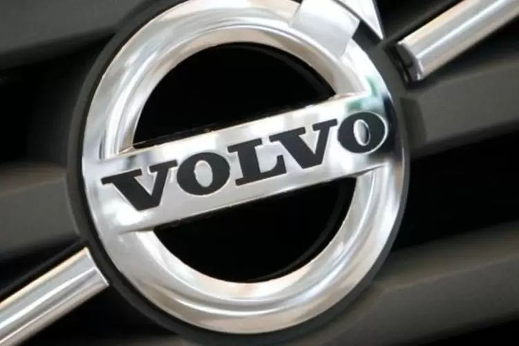 
	Logotipo da Volvo: aproveitando a comunica&ccedil;&atilde;o global, a montadora criou uma a&ccedil;&atilde;o especialmente para o Carnaval brasileiro
 (Bob Strong/Reuters)