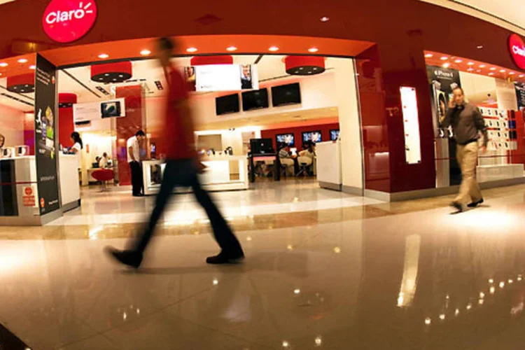 
	Loja da Claro no Shopping Morumbi: Am&eacute;rica M&oacute;vil quer integrar todas as suas opera&ccedil;&otilde;es
 (ANTONIO MILENA)