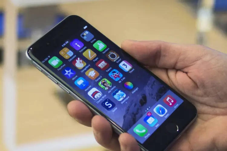
	iPhone 6: Apple investiu em aparelho com display de 4,7 polegadas e em outro com 5,5 polegadas
 (Adrees Latif/Reuters)