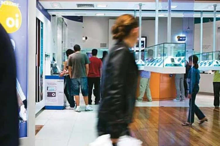 
	Oi: a maior companhia brasileira em um setor dominado por estrangeiros teve uma queda de 67 por cento no saldo de caixa em rela&ccedil;&atilde;o ao ano anterior, para R$ 5,08 bilh&otilde;es
 (Marcelo Correa/EXAME.com)