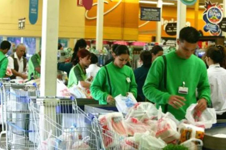 Unidade do Pão de Açúcar, na capital paulista: o grupo registrou receita líquida de 32 bilhões de reais no consolidado de 2010